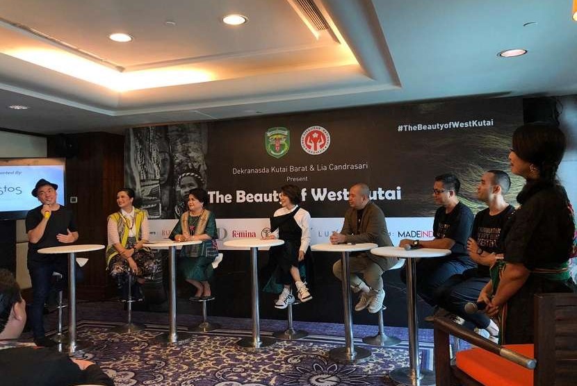 Dewan Kerajinan Nasional (Dekranasda) Kutai Barat, Kalimantan Timur, dan entrepreneur Lia Candrasari menggelar acara bertajuk “The Beauty of West Kutai” (3/10) di Pelataran Ramayana, Hotel Indonesia Kempinski Jakarta.