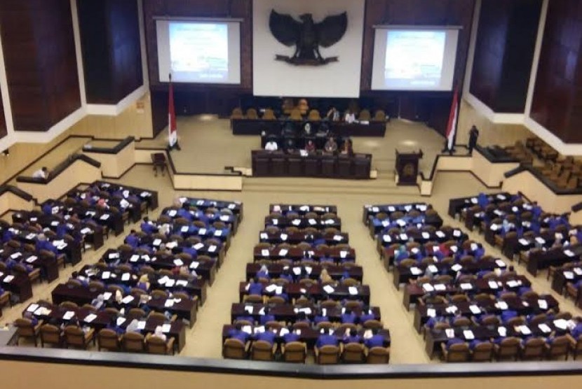 Dewan Perwakilan Daerah Republik Indonesia menerima 303 orang delegasi Fakultas Hukum, Universitas Pakuan Siliwangi Bogor di Gedung Nusantara V Komplek Parlemen, Kamis (12/5). 