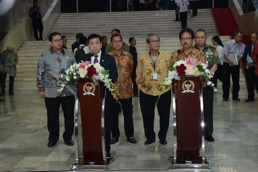 Dewan Perwakilan Rakyat Republik Indonesia (DPR RI) menggelar Rapat Konsultasi dengan sejumlah menteri, membahas program redistribusi aset dan reforma agraria yang akan dijalankan Pemerintah.