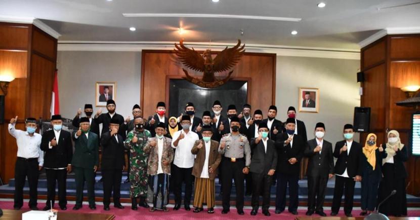 Dewan Pimpinan MUI Kabupaten Tulungagung menginisiasi pembentukkan Komite Dakwah Khusus. 