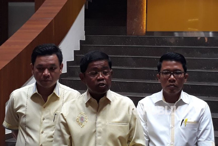 Dewan Pimpinan Pusat Partai Golkar  mengumumkan penetapan dukungan kepada Ridwan Kamil-Daniel Mutaqien sebagai bakal calon gubernur dan wakil gubernur di Pilkada Jawa Barat 2018 mendatang.