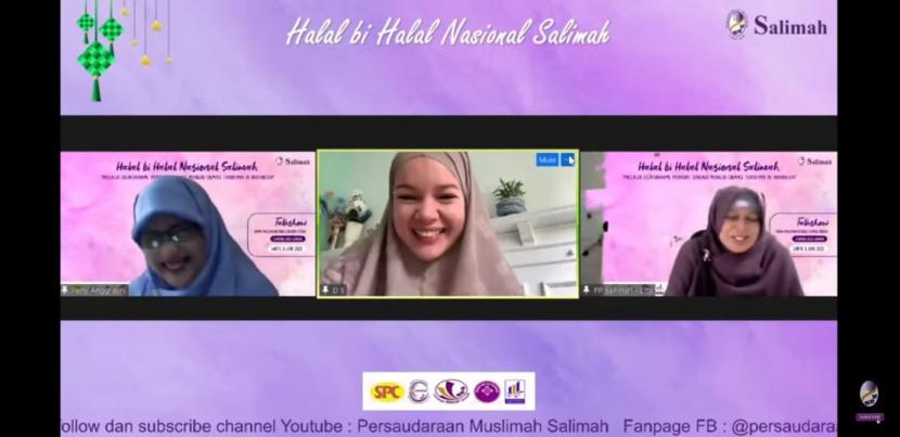 Dewi Sandra menceritakan kisah perjalanan hijrahnya di halal bihalal Salimah.