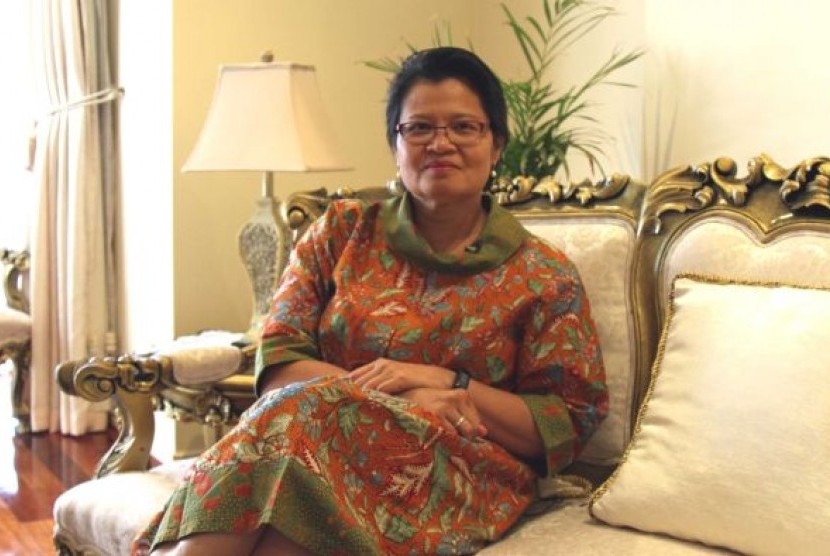 Dewi Savitri Wahab, Konsulat Jenderal perempuan RI pertama di Melbourne.