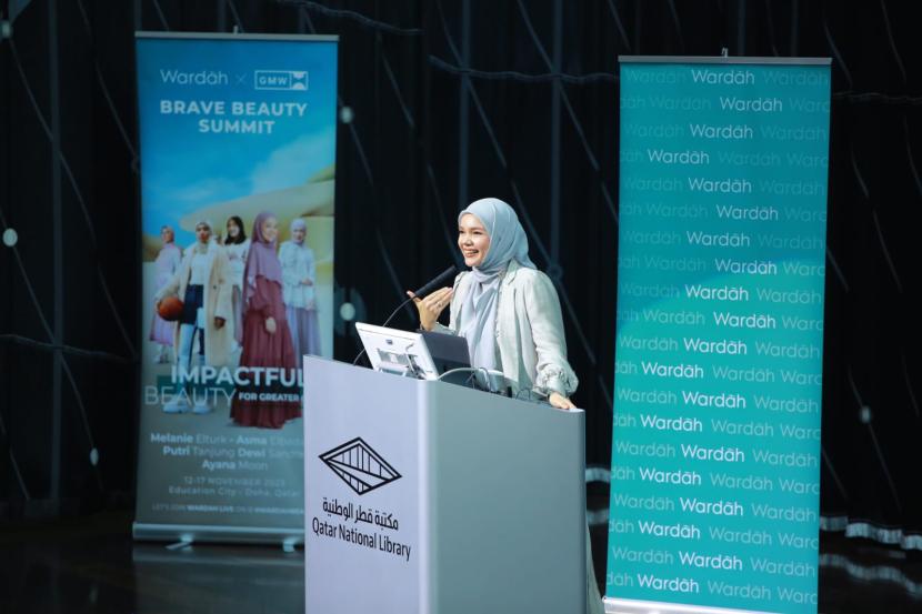 Dewi Sandra. Wardah berkolaborasi dengan Global Muslim Workation (GMW) menghelat Brave Beauty Summit di Doha, Qatar.