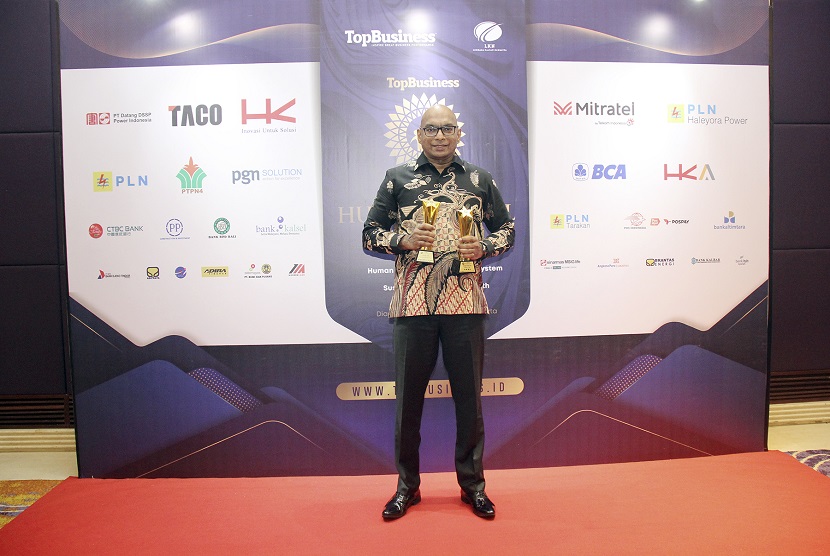 Dharma Mitra, Vice President Director PT Modernland Realty Tbk. berpose sesaat setelah prosesi penyerahan penghargaan TOP Human Capital Awards 2023 (TOP HC Awards