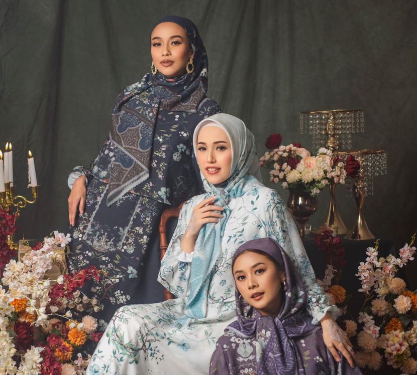 Di awal Ramadha tahun ini, Radwah meluncurkan tiga tema koleksi feshion dan hijab sebagai Raya Collection.