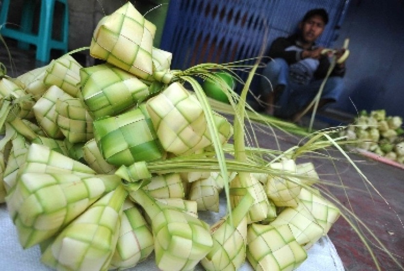 Di Indonesia, ketupat merupakan simbol penting.