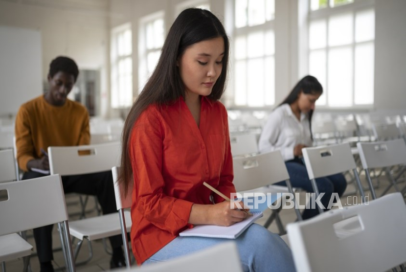 Bukan Hanya Tempat Kuliah, Kampus Jadi Ruang Pembentukan Manusia