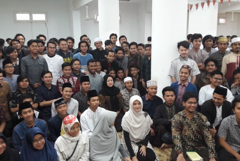 Di Mesir, Menko PMK berdialog dengan mahasiswa Indonesia yang belajar di Universitas Al Azhar, Kairo, Mesir.