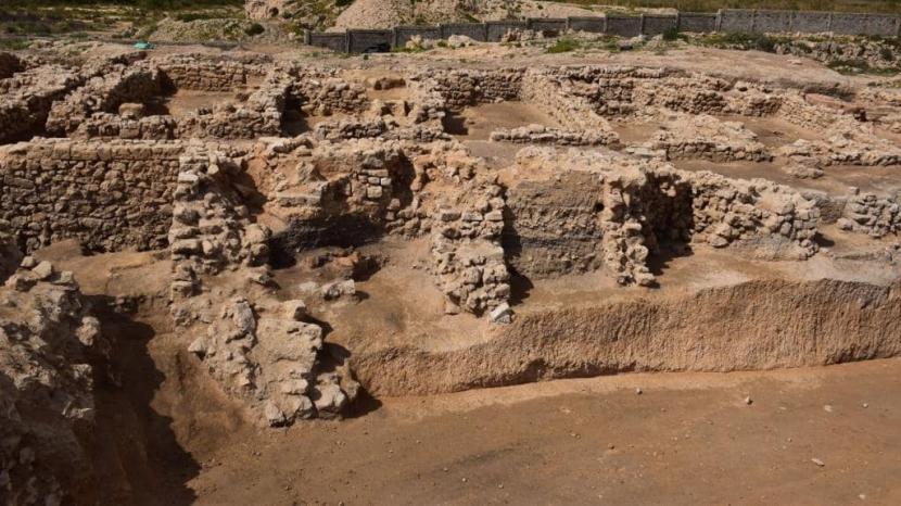 Di Tabba Matrouh, Alexandria barat, Mesir, para arkeolog menemukan bengkel tembikar tua yang berasal dari awal periode Romawi. 