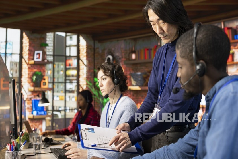 Di tengah gelombang transformasi digital yang menguat, lulusan Prodi Sistem Informasi bukan lagi sekadar pelengkap, melainkan tulang punggung inovasi dan strategi bisnis di berbagai sektor. 