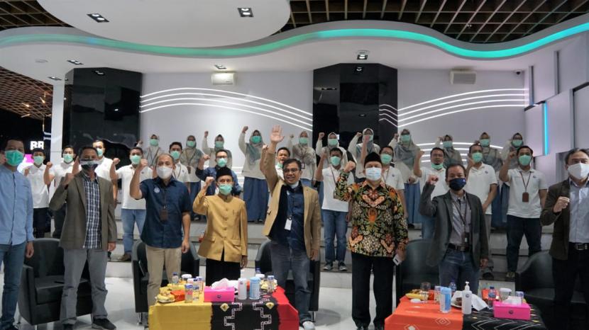 Di tengah situasi Covid-19, Yayasan Baitul Maal Bank Rakyat Indonesia (YBM BRI) merayakan Milad ke-19 secara virtual pada Rabu (11/8). 