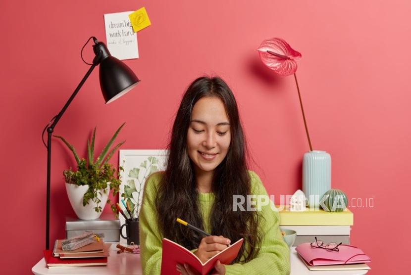 Belajar Hidup 'Kaya' Lewat Gaya Hidup Hemat di Salah Satu Kampus di Bekasi