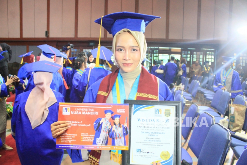 Diajeng Kinasih, Peraih IPK Sempurna di Wisuda UNM ke-39