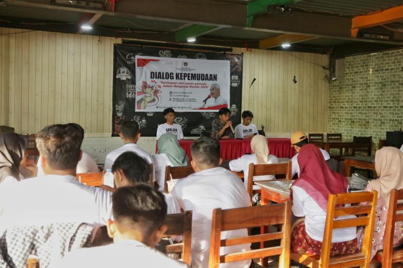Dialog bertajuk Partisipasi dan Peran Pemuda dalam Mengawal Pemilu 2024 itu diselenggarakan di Warkop Bundu, Jalan Aroepala, Kecamatan Rappocini, Kota Makassar, Sulsel, Jumat (6/10/2023). 