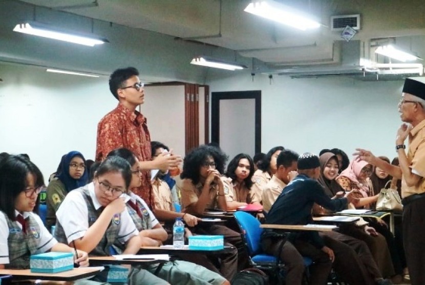 Dialog bertajuk “Tantangan Remaja Unggul Menghadapi Era Masyarakat 5.0” oleh Universitas Indonesia di Jakarta, belum lama ini.