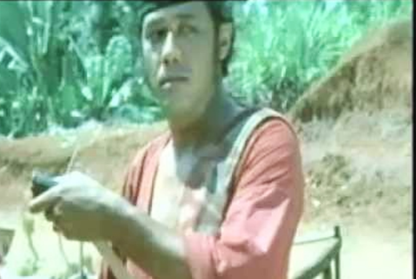 Dicky Zulkarnaen pemeran Pitung dalam film berjudul Si Pitung (1970) yang disutradarai Nawi Ismail.