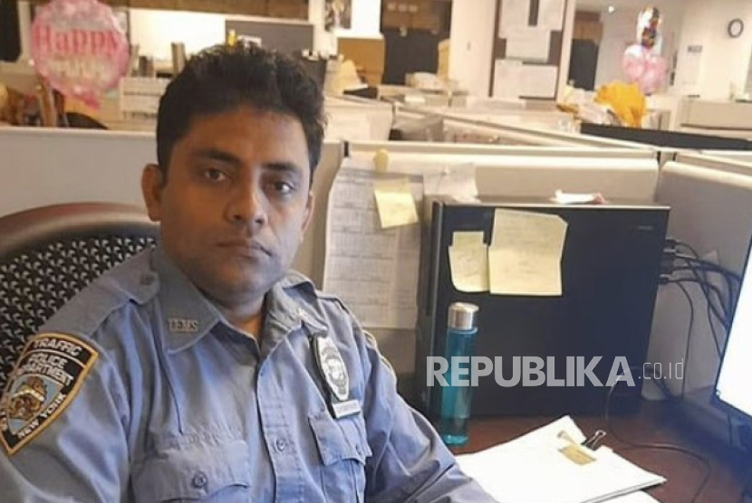 Didarul Islam, polisi New York yang gugur tertembak. 