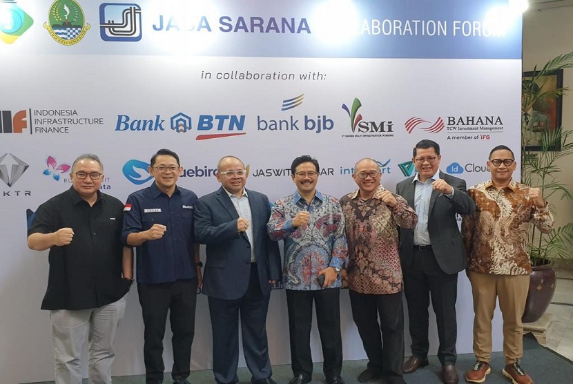 Digiasia Bios melakukan kerja sama dengan PT Jabar Telematika (JT Digital), salah satu Badan Usaha Milik Daerah (BUMD) Pemerintah Provinsi Jawa Barat. Kolaborasi ini untuk mendorong digitalisasi di Jawa Barat.