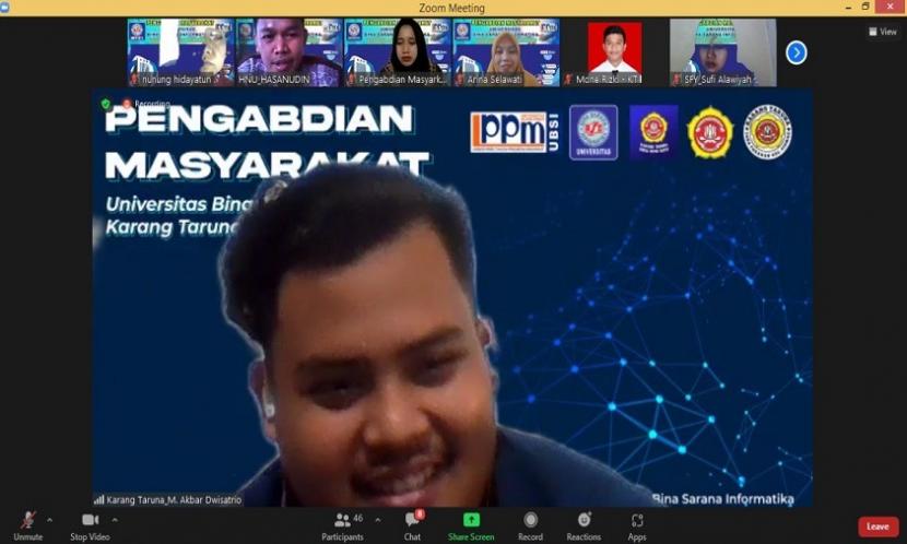 Digital marketing adalah pemasaran produk maupun jasa, yang dilakukan dengan media digital. Tujuan dari pemasaran ini untuk menjangkau sebanyak-banyaknya target customer secara efisien, personal dan relevan. Memahami hal ini, dosen Universitas BSI (Bina Sarana Informatika) mengadakan pengabdian masyarakat berupa pelatihan digital marketing. 