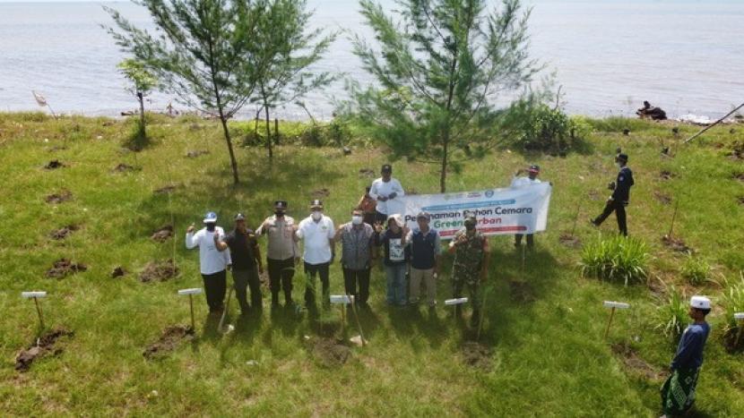 Dilansir dari World Wild Fund for Nature (WWF), kerusakan hutan menjadi 10 persen penyebab adanya perubahan iklim. Akibatnya, berbagai bencana seperti banjir, gelombang panas, hingga tingkat penyebaran penyakit  tak dapat dihindarkan.