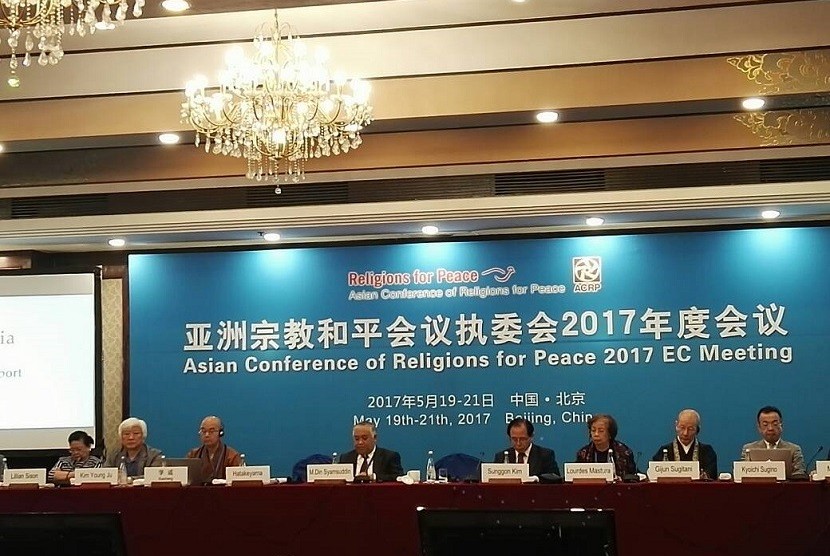 Din Syamsuddin  bersama dengan 12 tokoh agama-agama dari Benua Asia menghadiri Asian Conference of Religions for Peace (ACRP) Meeting di Beijing, Cina, pada Sabtu (20/5).