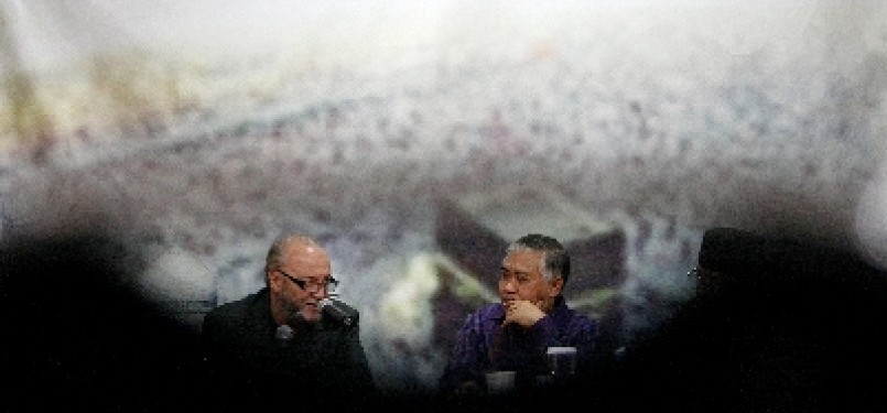 Din Syamsudin (right) is actively engaged in interfaith dialogue and among civilization (photo file).