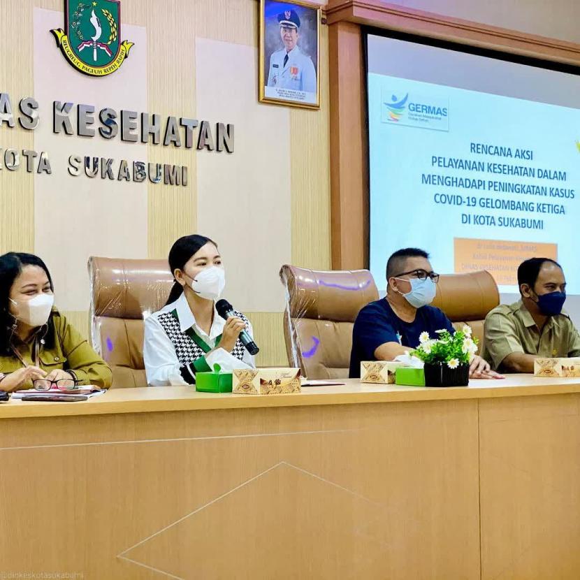 Dinas Kesehatan Kota Sukabumi mengumpulkan pengelola fasilitas pelayanan kesehatan puskesmas dan rumah sakit dalam penanganan Covid-19, Selasa (15/2/2022)