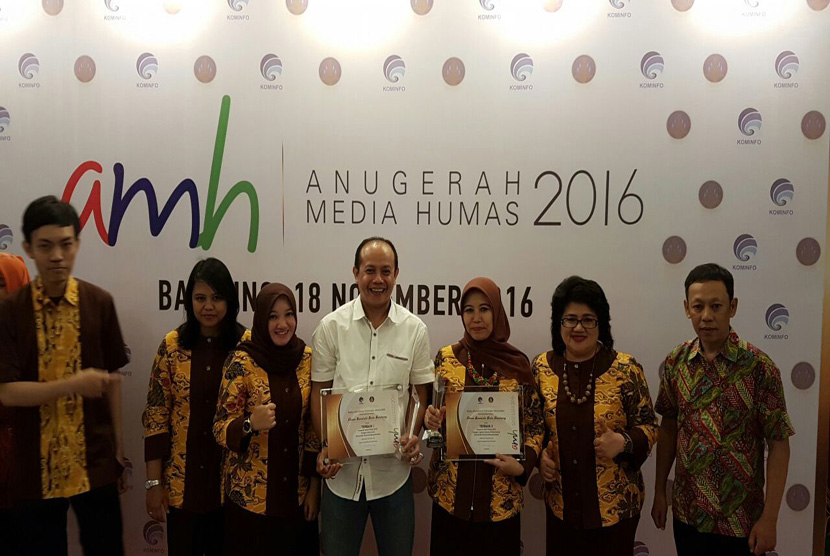 Dinas Komunikasi dan Informatika (Diskominfo) Kota Bandung berhasil menyabet dua penghargaan dalam Anugerah Media Humas 2016 yang diselenggarakan oleh Bakohumas dan Kementerian Komunikasi dan Informatika Republik Indonesia. 