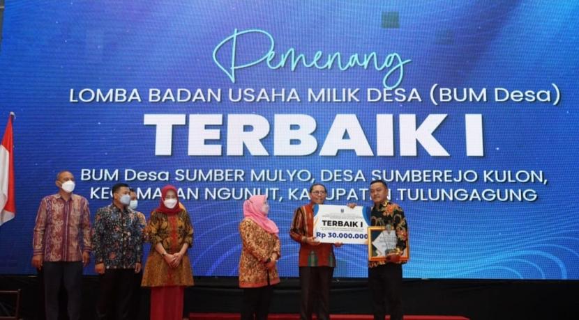 Dinas Pemberdayaan Masyarakat dan Desa Jawa Timur kembali menggelar lomba Bumdesa Provinsi Jawa Timur 2022, sebagai bentuk apresiasi positif kepada Bumdesa sebagai lembaga penguatan ekonomi desa.
