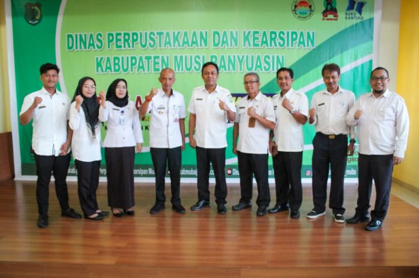 Dinas Perpustakaan dan Kearsipan (DPK) Muba menerima tim Dinas Perpustakaan dan Kearsipan Kabupaten Tulang Bawang (Tuba).