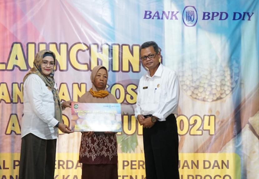 Dinas Sosial Pemberdayaan Perempuan dan Perlindungan Anak (Dinsos PPPA) Kabupaten Kulon Progo, Daerah Istimewa Yogyakarta (DIY), meluncurkan program Bantuan Pangan Non-Tunai (BPNT), Rabu (28/2/2024).