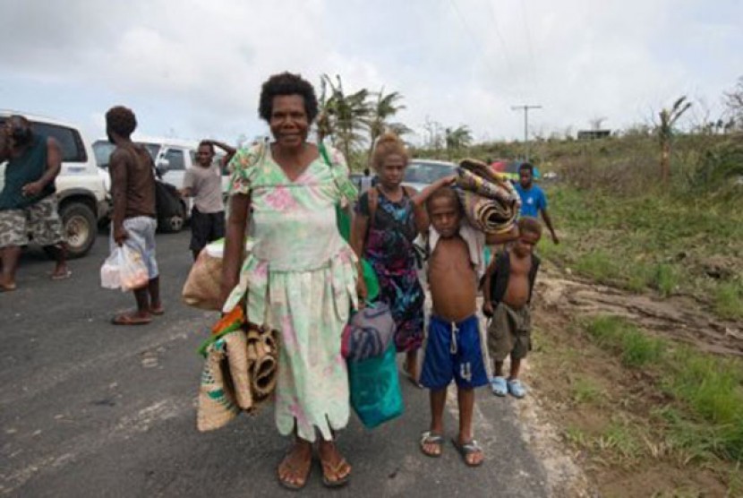  Diperkirakan sekitar 70 persen rumah hancur akibat badai topan Pam yang menerjang Vanuatu. 