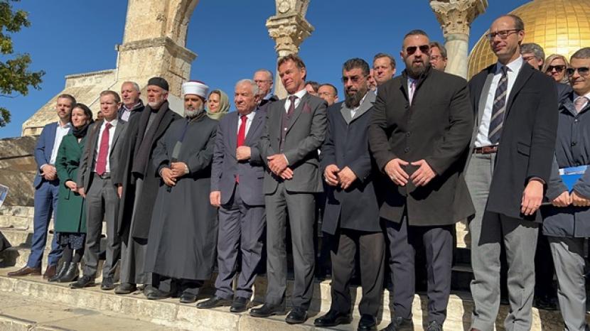 Diplomat negara Eropa bertemu dengan ulama dan tokoh di Masjid Al-Aqsa Palestina pada Rabu (18/1/2022). 