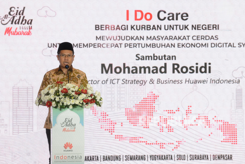 Director of ICT Strategy & Business Huawei Indonesia Mohamad Rosidi memberikan sambutan dalam dalam acara I Do Care Berbagi Kurban Untuk Negeri 