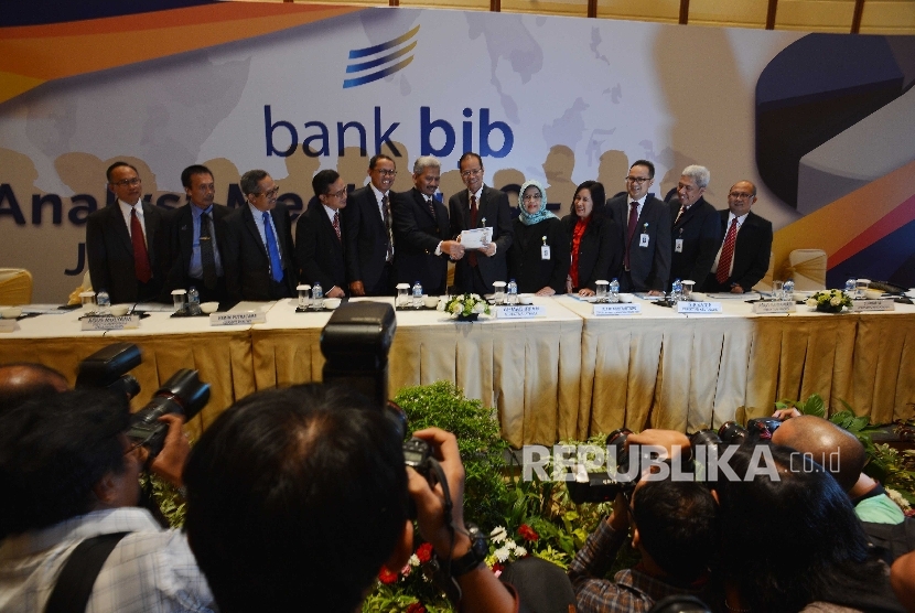 Direksi dan Komisaris Bank BJB menyelenggarakan Analyst Meeting Q3 di Jakarta, Jumat (14/10). 