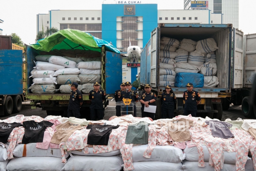 Bea Cukai Gagalkan Penyelundupan Garmen dari Cina