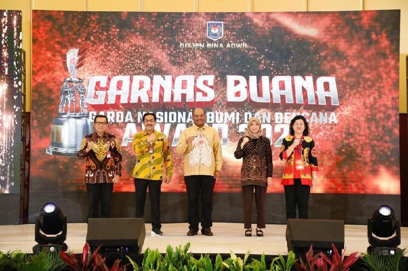 Direktorat Jenderal Bina Administrasi Kewilayahan Kementerian Dalam Negeri, melalui Direktorat Manajemen Penanggulangan Bencana dan Kebakaran, menggelar kick-off Garnas Buana Award 2022, di Hotel Borobudur Jakarta, Kamis (24/11/2022). 