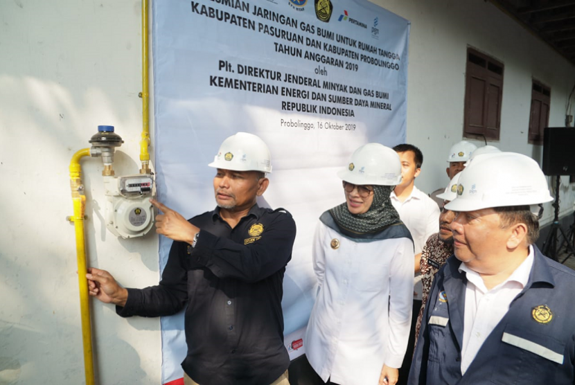Direktorat Jenderal Migas Kementerian Energi dan Sumber Daya Mineral (ESDM) meresmikan jaringan gas rumah tangga (jargas) di Pasuruan di Probolinggo, Rabu (16/10).