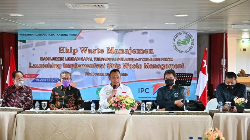 Direktorat Jenderal Perhubungan Laut melalui Kantor Kesyahbandaran Utama Tanjung Priok meluncurkan program Manajemen Limbah Kapal Terpadu di Pelabuhan Tanjung Priok pada Jumat  (20/11).