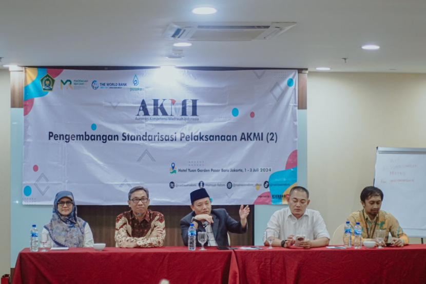 Direktorat Kurikulum Sarana Kelembagaan dan Kesiswaan (KSKK) Madrasah Direktorat Jenderal Pendidikan Islam (Dirjen Pendis) Kemenag RI akan menggelar Asesmen Kompetensi Madrasah Indonesia (AKMI) pada Agustus mendatang.