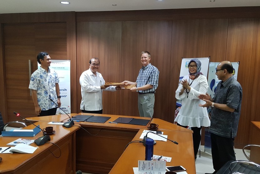 Direktorat PS-PAM Ditjen Cipta  Karya Kementerian PUPR dan Water.org Indonesia menandatangani kerja sama di bidang akses air bersih perdesaan.