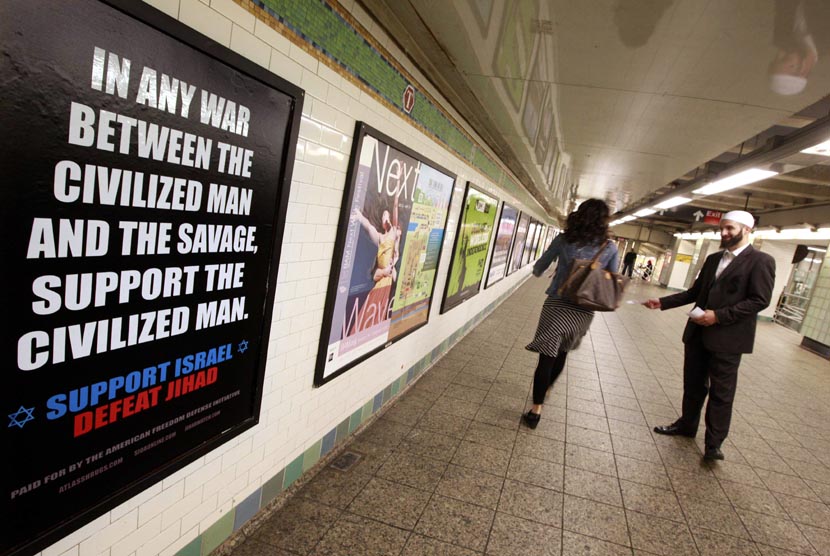   Suasana Stasiun kereta bawah tanah Times Square di New York. (ilustrasi)