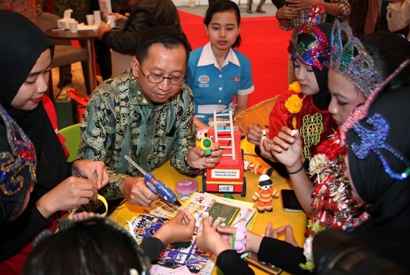 Direktur APP Sinar Mas Suhendra Wiriadinata, saat pembukaan pameran di Assembly Hall, Jakarta Convention Center (JCC).