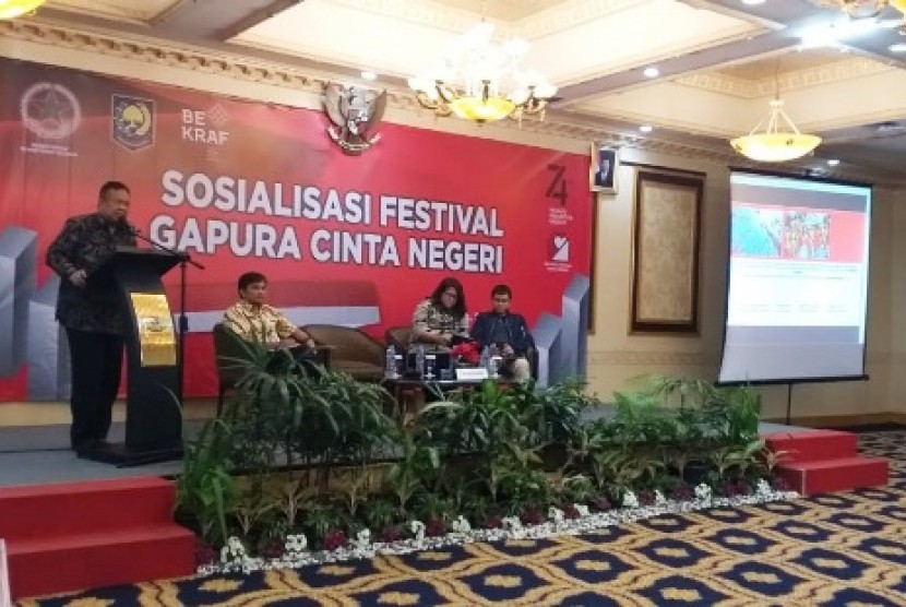 Model Gapura Agustusan Sederhana MODELEMASTERBARU