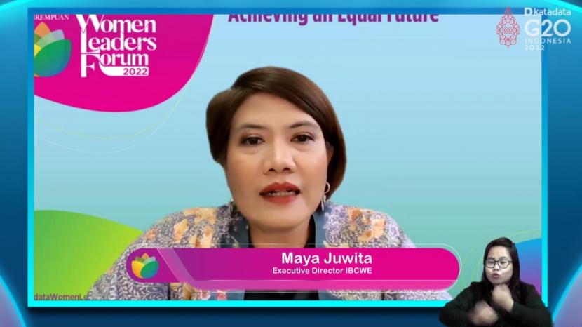 Direktur Eksekutif Indonesia Business Coalition for Women Empowerment (IBCWE), Maya Juwita saat memberikan pemaparan dalam acara diskusi Katadata dengan tema 