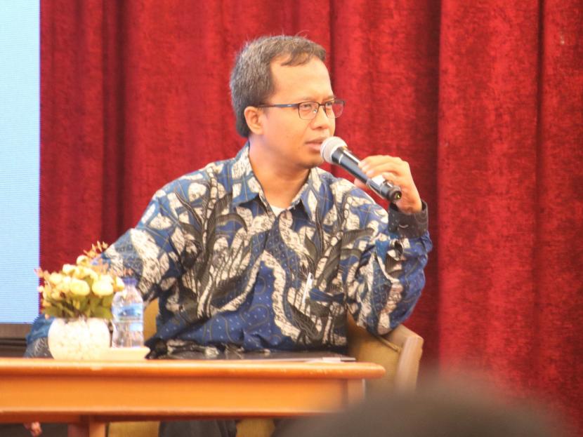 Ekonom FEB UI Yusuf Wibisono. Yusuf meminta pemerintah menyampaikan situasi yang sesungguhnya mengenai data kemiskinan di Indonesia.