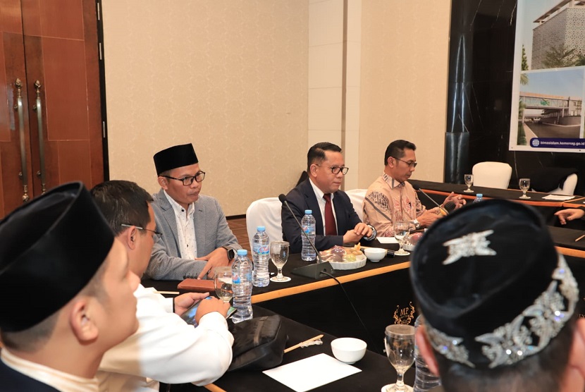 Direktur Jenderal Bimbingan Masyarakat Islam (Dirjen Bimas Islam) Kementerian Agama, Kamaruddin Amin saat memberi arahan dalam kegiatan Grand Desain Pusat Literasi Keagamaan Islam di Jakarta, Senin (7/8/23).