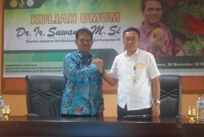 Direktur Jenderal Hortikultura Kementerian Pertania, Suwandi saat menjadi pembicara dan kuliah umum di Politeknik Pembangunan Pertanian (Polbangtan) Gowa, Sulawesi Selatan, Rabu (28/11). 