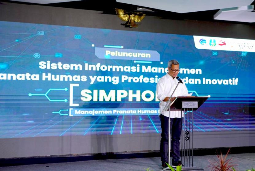 Direktur Jenderal Informasi dan Komunikasi Publik Kementerian Kominfo Usman Kansong, dalam acara peluncuran Sistem Informasi Manajemen Pranata Humas Profesional dan Inovatif (SIMPHONI), di Jakarta.